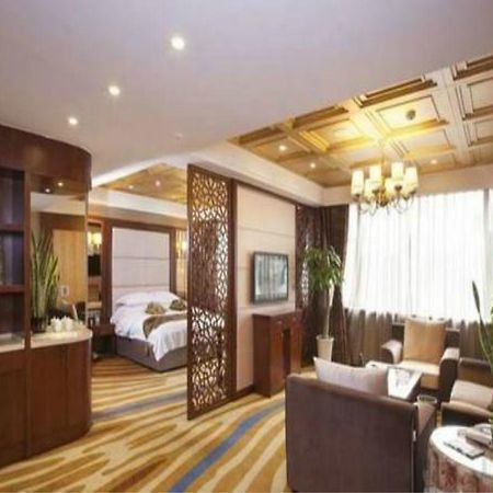 Chengdu Taicheng Hotel Экстерьер фото